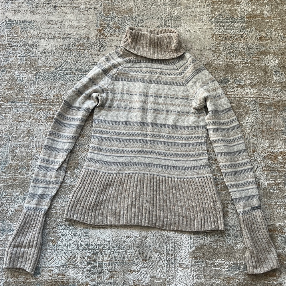 ‼️ Columbia Brown and Cream Knit Sweater ‼️
